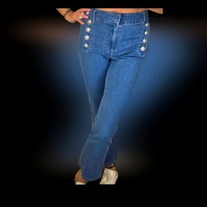 DEREK LAM Crosby Crop Blue ButtonDetail Jeans. Size 29